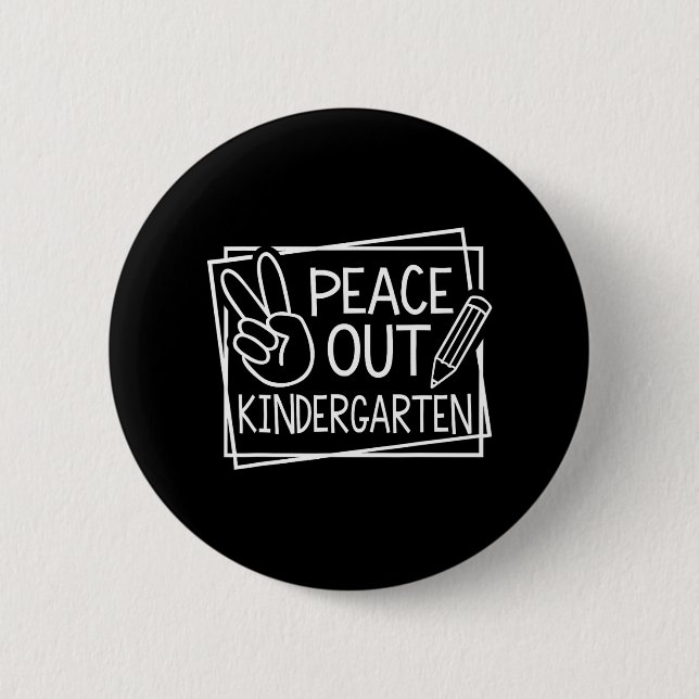 Ut ur Kindergarten förra dagen, sommaruppehållet 1 Knapp (Framsida)