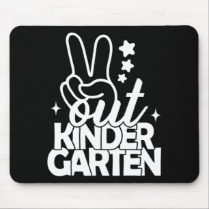 Ut ur Kindergarten Grad förra dagen, lärare K Musmatta