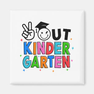 Ut ur Kindergarten Studenten förra dagen på skolgå Magnet
