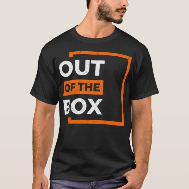 Ut ur lådan t shirt (Framsida)