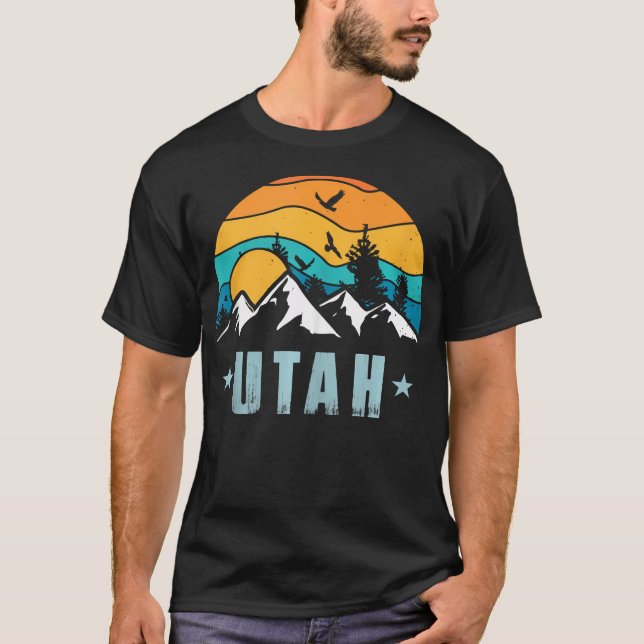 Utah Retro Vintage Mountains Hiking T Shirt (Framsida)
