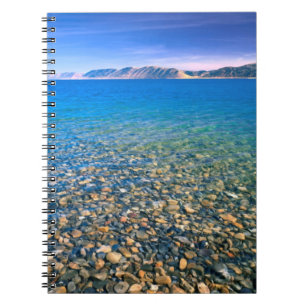 UTAH. USA. Klart vatten i Bear Lake avslöjar Anteckningsbok