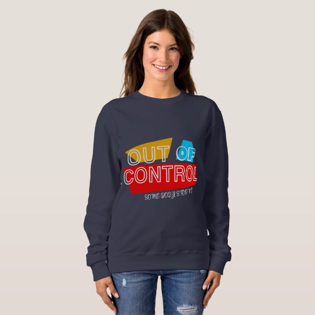 Utan Kontroll – Djärv Typografi Statement Design T Shirt (Hel framsida)