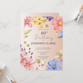 Utandning av kvinnlig Blommigt 60: e Födelsedagsfe Inbjudningar