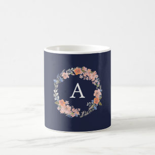 Utandning av marin och persikofärgad Blommigt Mugg