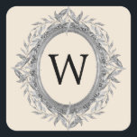 Utandningsmonogram för fektiös Helgdag Grått Löv-  Fyrkantigt Klistermärke<br><div class="desc">Festila klistermärken med ett segeroriskt foto från silver ram,  med en andedräkt av silvret grått löv på en elfenbensbakgrund. Lägg helt enkelt till ditt eget monogram till den här eleganten. Matchningsprodukter som inbjudningar,  klistermärken och party finns i vår butik. Kontakta oss genom butiken om du behöver hjälp.</div>
