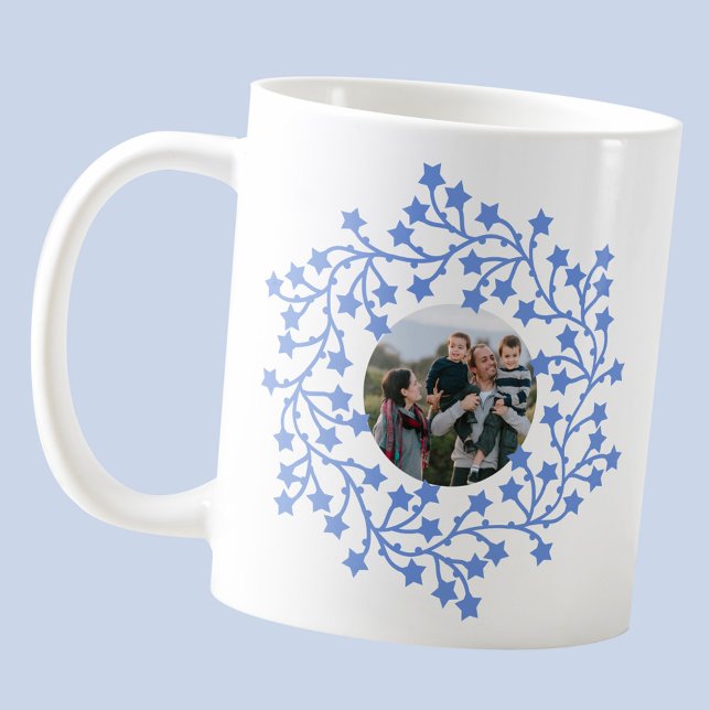 Utandningsskandinaviskt med fotopastjärnor kaffemugg (Modern Scandinavian star wreath garland personalized photo Christmas holiday keepsake coffee mug)