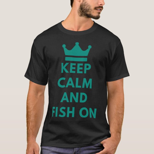 Utbildning är viktigt men fiske är viktigare t shirt (Framsida)