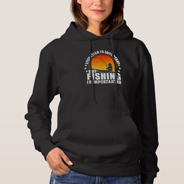 Utbildning är viktigt, men fiske är viktigt t shirt (Framsida)