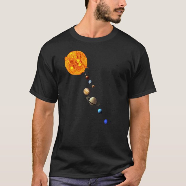 Utbildning i Solar System Realistic Space Planets T Shirt (Framsida)