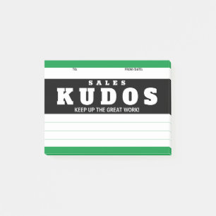 Utdela kudos-försäljningspris för underbar arbetsi post-it block