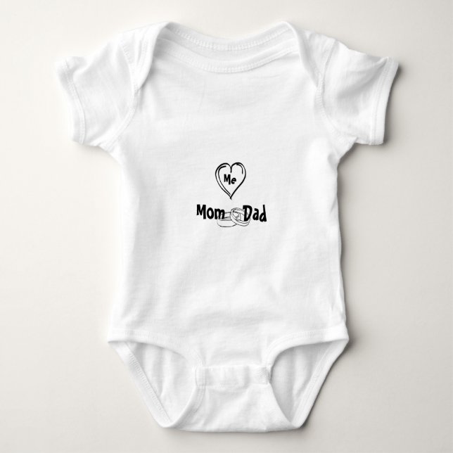 ute Mum & Dad Heart – Custom Name Baby Bodysuit T Shirt (Framsida)