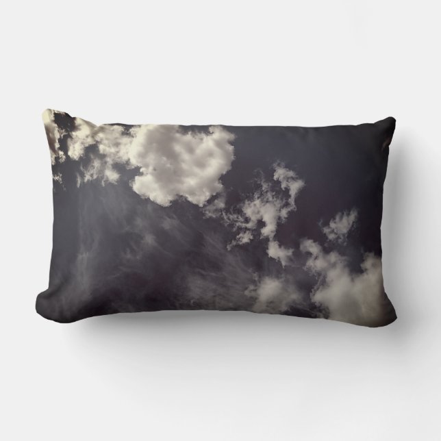 Utelämnade moln från metall lumbarkudde (Framsida)