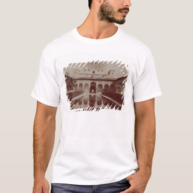 Uteplats de los Arrayanes, Alhambra, c.1875-80 T Shirt (Framsida)