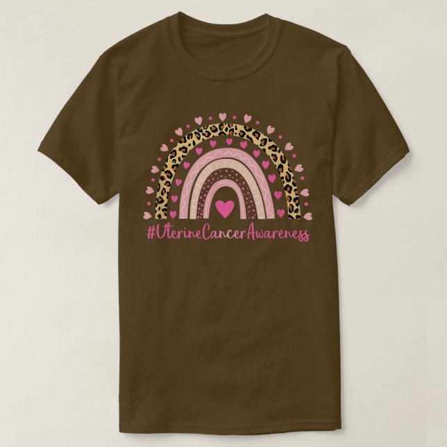 Uterine Cancer Awareness Rosa Heart Leopard Rainbo T Shirt (Design framsida)