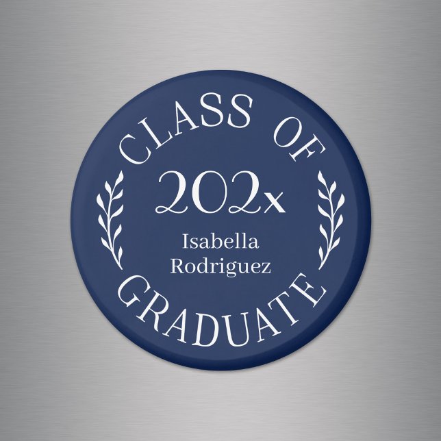 Utexaminerad 2026 Student Namn Typografi Marinblå Magnet (Class of 2026 Graduate Name Typography Navy Blue Magnet in situ)