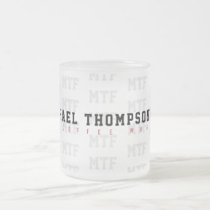 Utforma en monogrammad coola, namn + initialer. frostad glasmugg
