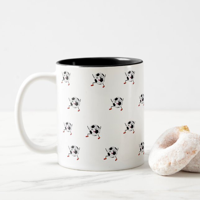 Utformning av kute och fotboll i original Två-Tonad mugg (Med munk)