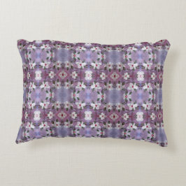 Utformningsram med vit Blommigt Prydnadskudde