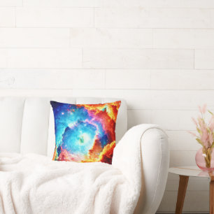 Utforska färgad Nebula Art Kudde
