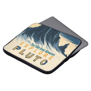 Utforska Pluto Vintage Travel Poster - Retro Rymde Laptop Fodral