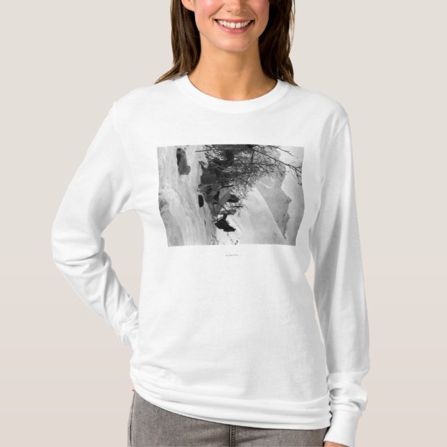 Utforskare tält och tillhörigheter på t-shirt (Framsida)