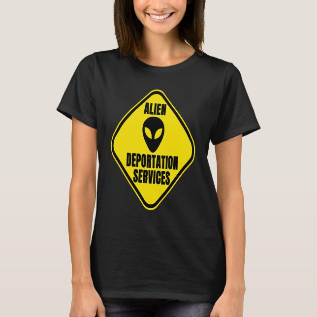 Utlänningstjänst UFO Road Sign Humor T Shirt (Framsida)