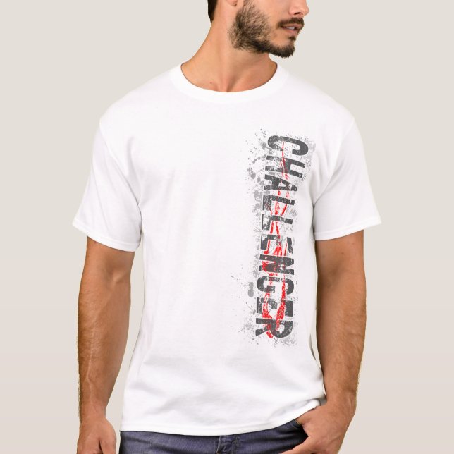 UtmanareVert röd T-tröja v2 T Shirt (Framsida)