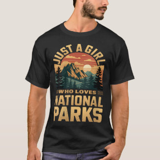 Utomhus Vandringsäventyr Bara En Tjej Som Älskar T Shirt