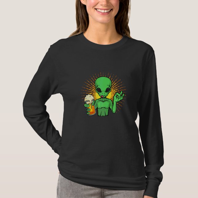 Utomjording som dricker öl Utomjordisk T Shirt (Framsida)