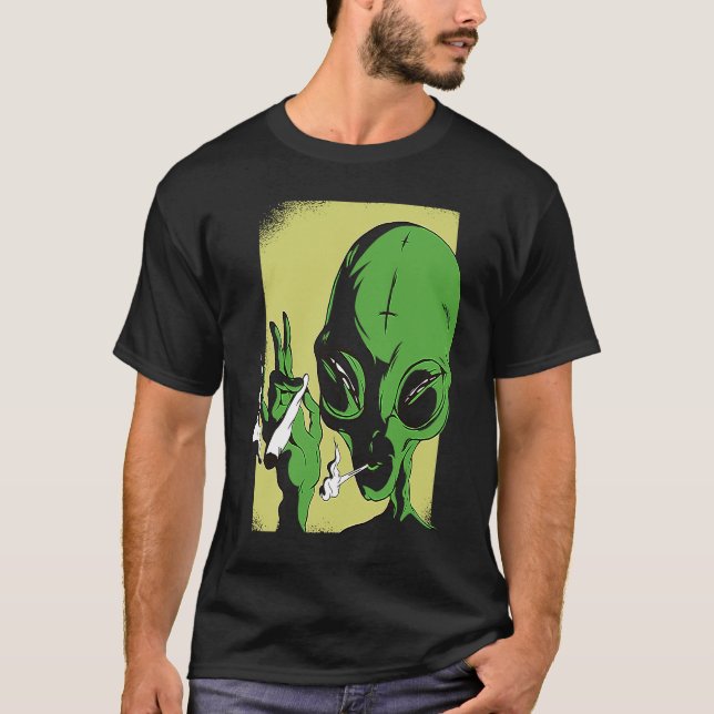 utomjordingar i utomhusrymden efter rökning t shirt (Framsida)