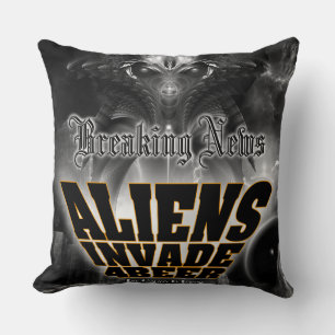 Utomjordingar Invade 4 Beer Galaxy Attack Kudde