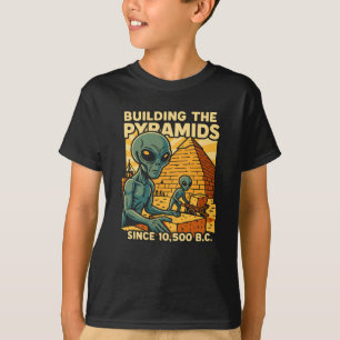 Utomjordingar som Bygger Pyramids Pyramid Construc T Shirt