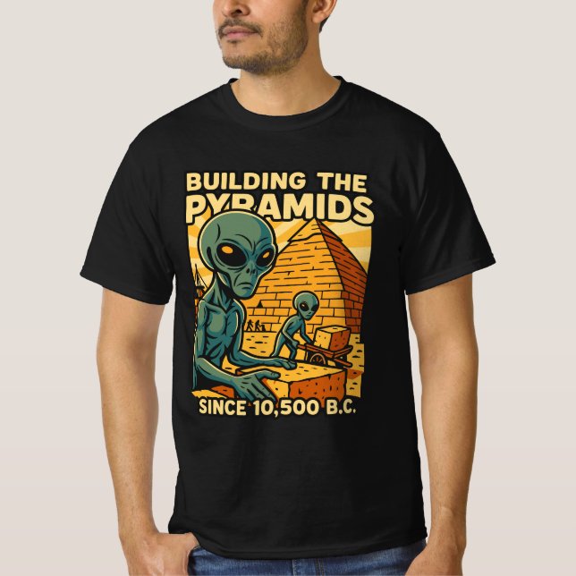 Utomjordingar som Bygger Pyramids Pyramid Construc T Shirt (Framsida)