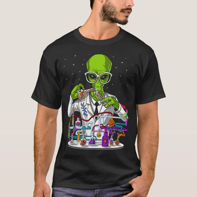 Utomjordisk kemilärare t shirt (Framsida)