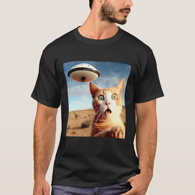Utomjordisk UFO Katt 2 T Shirt (Framsida)