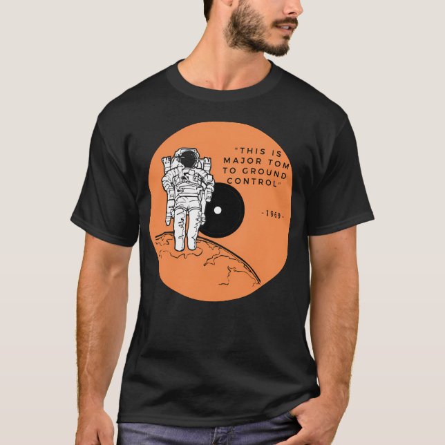 Utrymmesbrist T Shirt (Framsida)