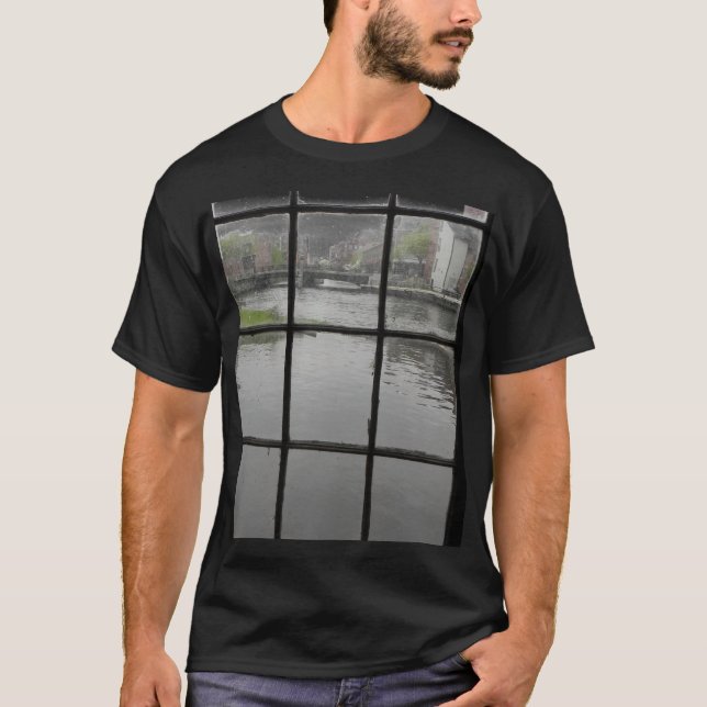 Utsikt från Lowell's nedre slussar T-shirt (Framsida)