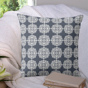 Utskrift av blå och vit klassisk skugga kudde