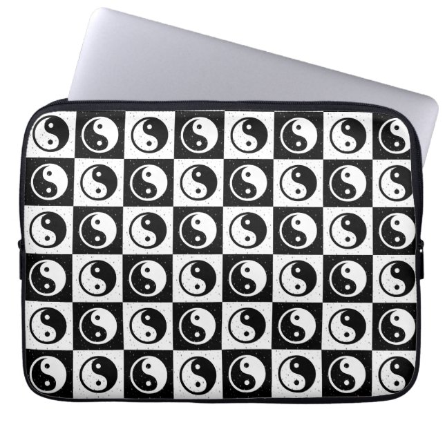 Utskrift av svart, vit, kontrollerad Yin-yang Zen- Laptop Fodral (Framsidan)