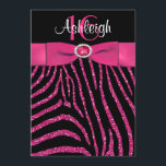 UTSKRIVAVEN inbjudan för födelsedag för BANDsebra<br><div class="desc">Tillfoga någon vildglitz och glam till ditt party, Quinceanera eller bat mitzvah för sötsak 16 med denna chic shock rosa, svart, och inbjudan för födelsedag för sweet sixteen (för UTSKRIVAVET) vitFAUXglitter zebra tryck görade randig med ett UTSKRIVAVET fuchsia rosa satängband och en UTSKRIVAVEN diamant- och juvelbrosch på den. Om du...</div>