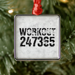 Utsliten och skrapad text Workout 247365 rustic Julgransprydnad Metall