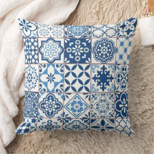 Utsmyckad medelhavsindigo blå azulejo-mozaik kudde