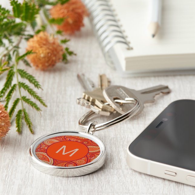 Utsmyckad Orange Paisley Mönsterinitial Rund Silverfärgad Nyckelring (Sidan)