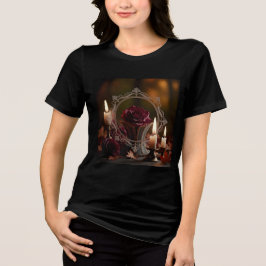 Utsmyckad viktoriansk spegel lila ros ljuslåga t shirt