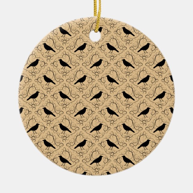 Utsmyckat mönster med kråkor. Svart och Beige. Julgransprydnad Keramik (Framsidan)