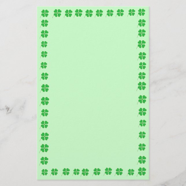 Utsökta shamrocks som rimmades i Guld Stationery Brevpapper (Framsida)
