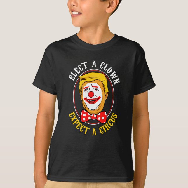 Utvalt förväntar en clown en cirkusgåva t shirt (Framsida)