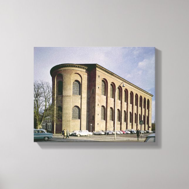 Utvändig sikt över Aula Palatina, byggt c.310 Canvastryck (Framsida)