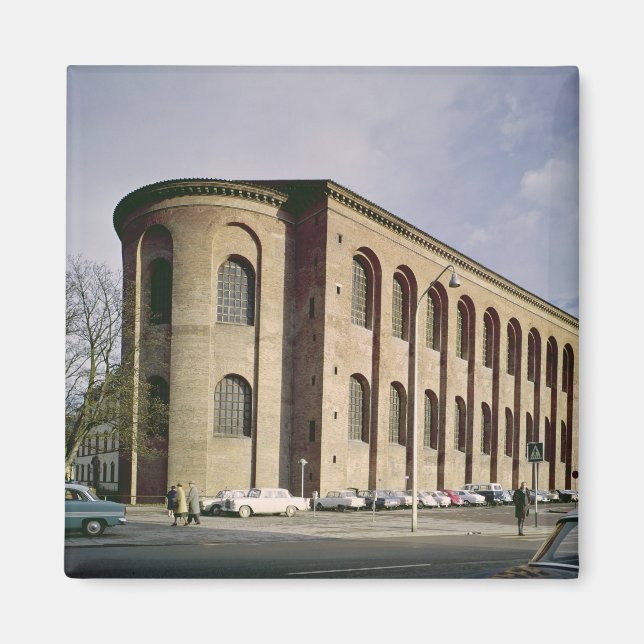 Utvändig sikt över Aula Palatina, byggt c.310 Magnet (Framsidan)